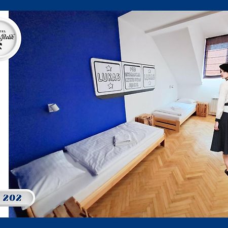 Hostel Mlotek I Perlik Tarnowskie Góry Extérieur photo